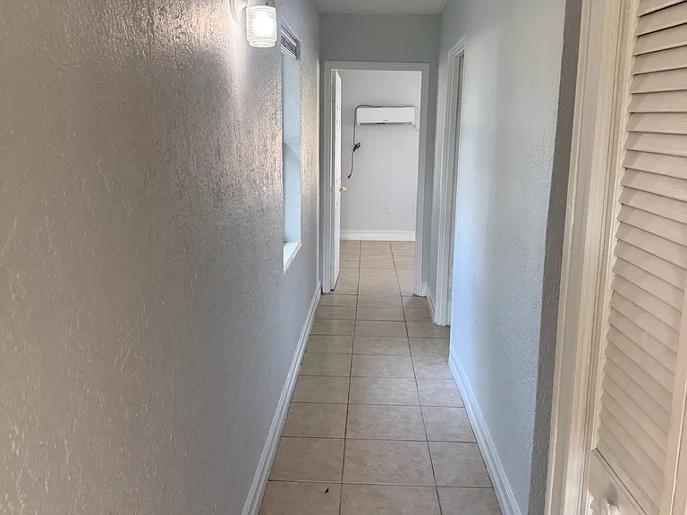 3712 Columbia St — Photo 10