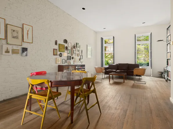 238 East 72nd Street image 2 of 15