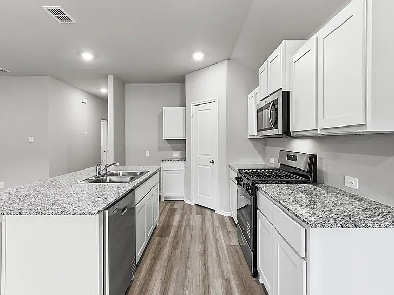1613 Tin Roof Rd — Photo 11