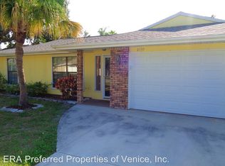 2555 Fiesta Dr, Venice, FL 34293