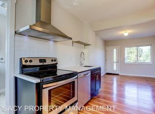 245 SE 80th Ave APT 01, Portland, OR 97215