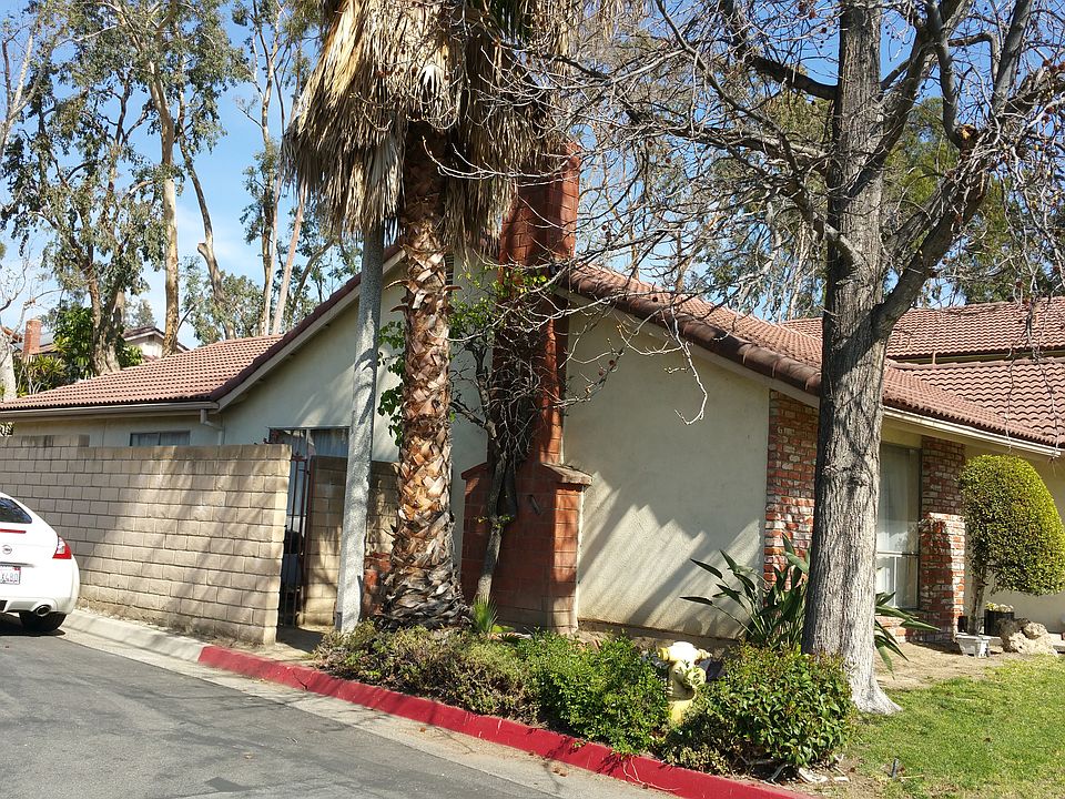 2nd image of 2727 Brighton Pl