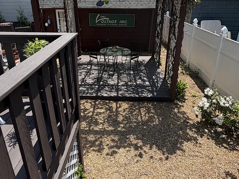 20 Raymond St — Photo 17