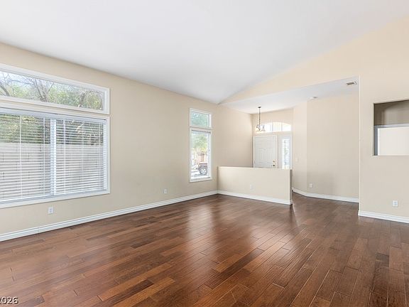 4th image of 253 Mesquite Ridge Ln