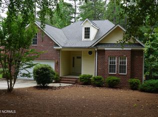 35 Kingswood Cir, Pinehurst, NC 28374