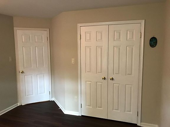 5th image of 5702 Brewer House Cir APT T4