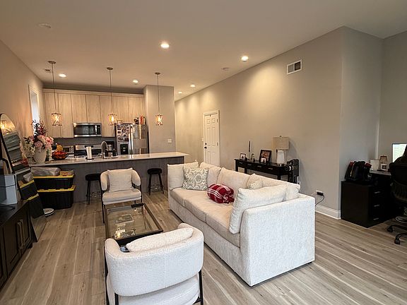 5th image of 2744 W Cortez St #2