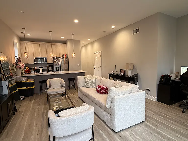 2744 W Cortez St #2 — Photo 5