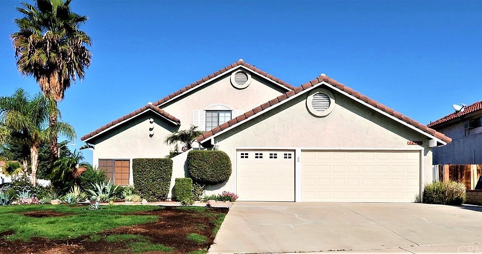 1st image of 24346 Bairndale Dr