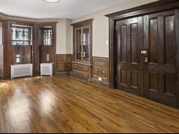 2nd image of 401 Hancock St #1AA