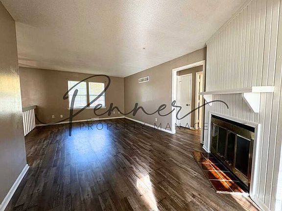 2nd image of 814 NW 37th St