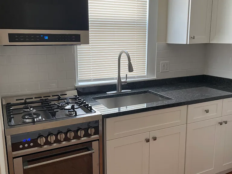 31 Horace St #1 — Photo 4