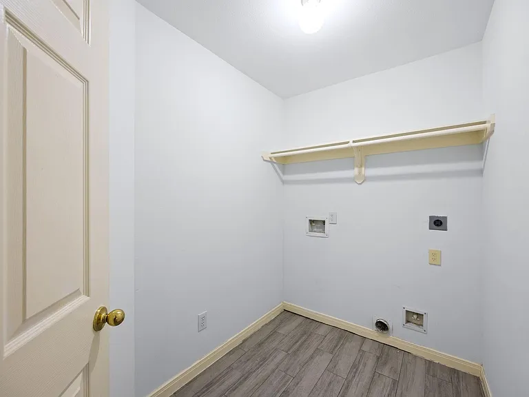 2207 Thistlerock Ln — Photo 37