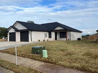 1400 Mulberry Dr, Paris, KY 40361