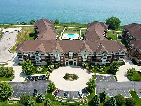 Outdoor pool with Lake VIEW