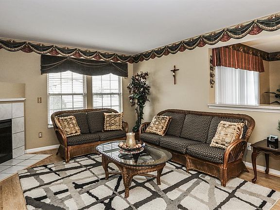 3rd image of 11 Providence Dr APT 3