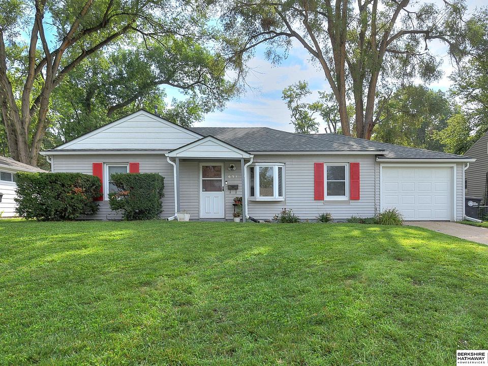 1st image of 631 S 69th St