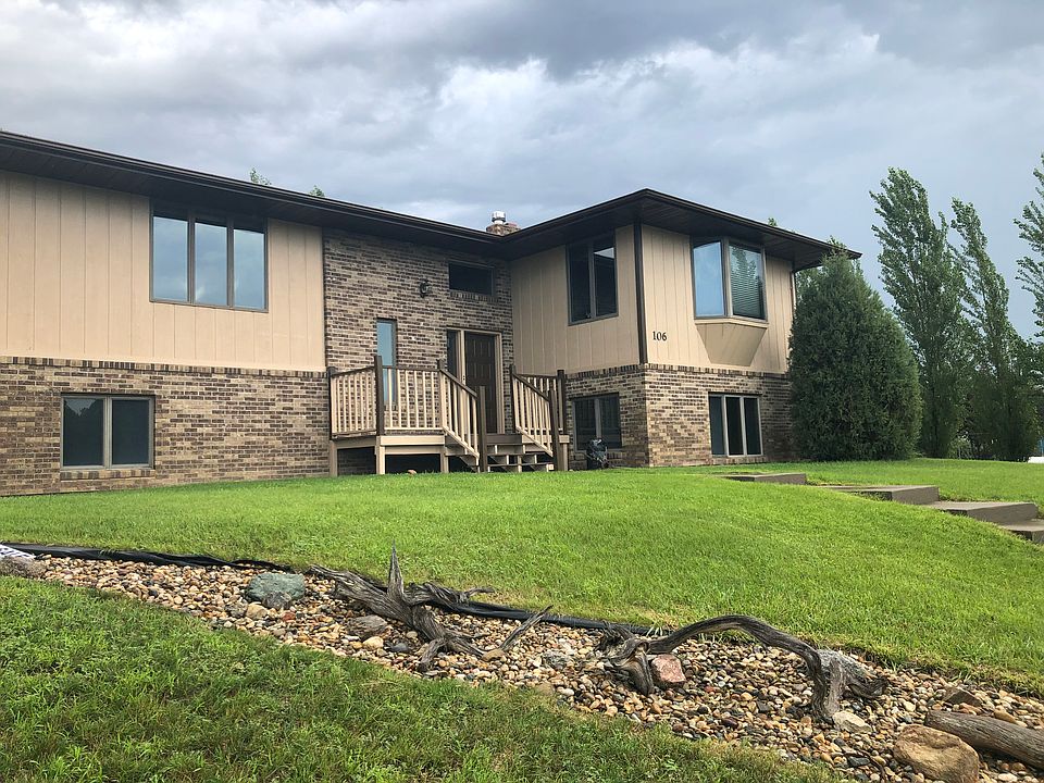 1st image of 106 14th Circle Dr