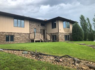 106 14th Circle Dr, Beulah, ND 58523