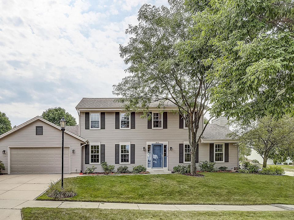1st image of 2613 Oakcrest Dr