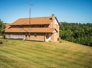 4061 Ragersville Rd SW, Sugarcreek, OH 44681