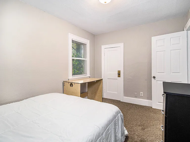805 Miner St — Photo 16