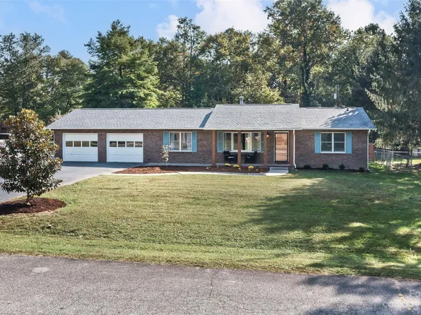 65 S Greenwood Forest Dr, Etowah, NC 28729