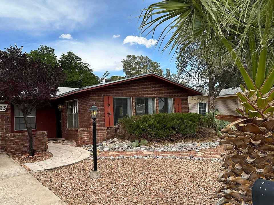 3123 Enchanted Dr