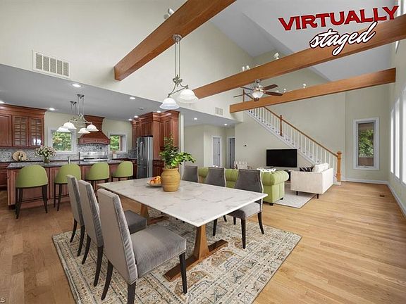 5th image of 553 Waterside Dr