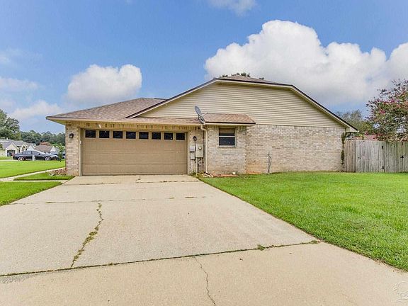 3rd image of 937 Broken Arrow Ln