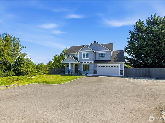 2nd image of 610 Rosewood Drive