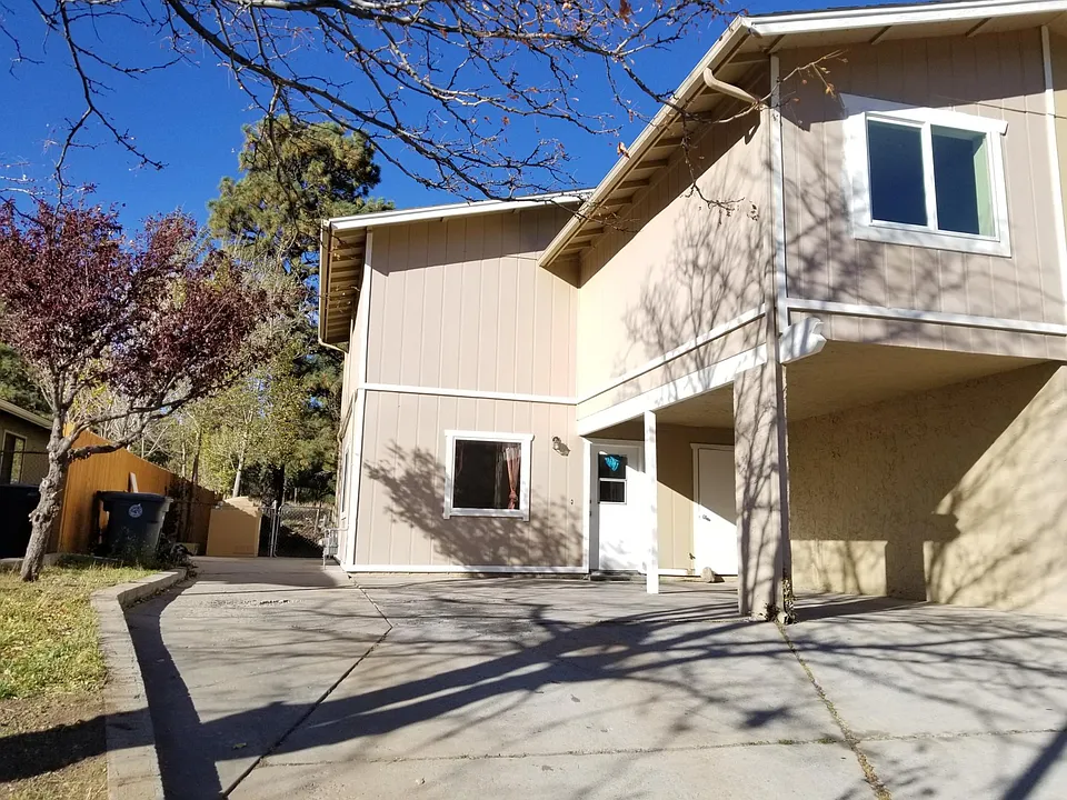 6717 N Snowflake Dr