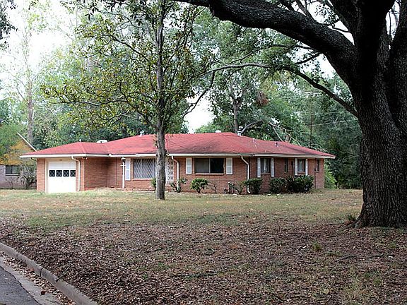 Another front view from street.