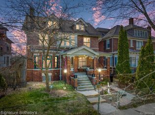 2205 Field St, Detroit, MI 48214