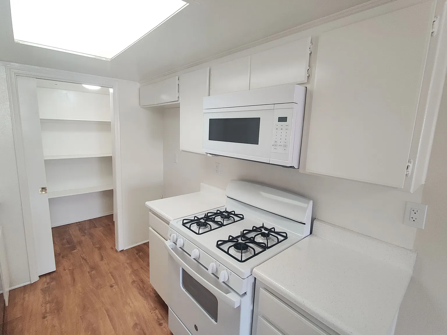White Oak Apartments — Photo 2