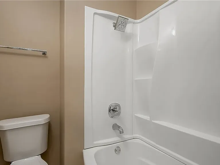 5211 Briarcliff Dr — Photo 15