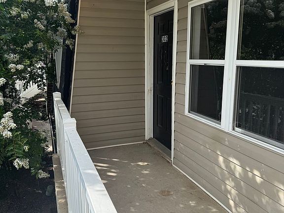 3rd image of 315 Oakland Ave #302