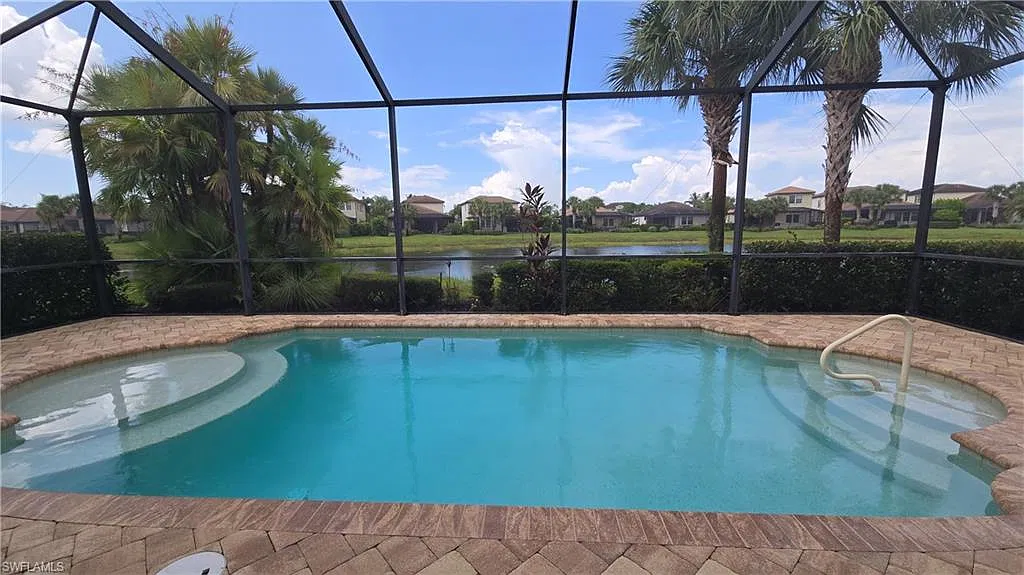 3 bed, 2.5 bath, 2000 sqft, $7,000 — Photo 2