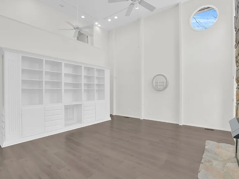 408 Wilby Dr — Photo 31