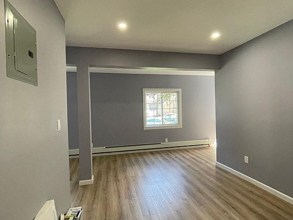 3rd image of 9440 Lefferts Blvd #1.0