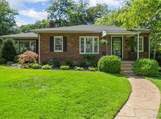 1521 Salem Hills Dr, Saint Louis, MO 63119