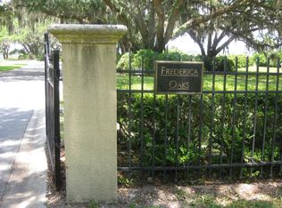 41 Frederica Oaks Ln, Saint Simons Island, GA 31522