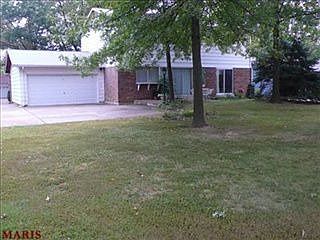 3rd image of 6585 Sedgemoor Ct