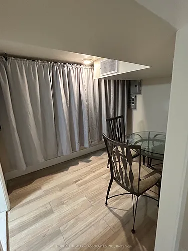 97 Connolly St N #4 Photo 1
