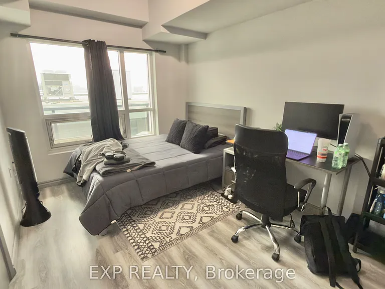 275B Larch St #608 — Photo 9
