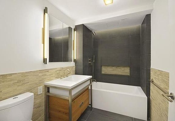 5th image of 211 E 13th St #6F