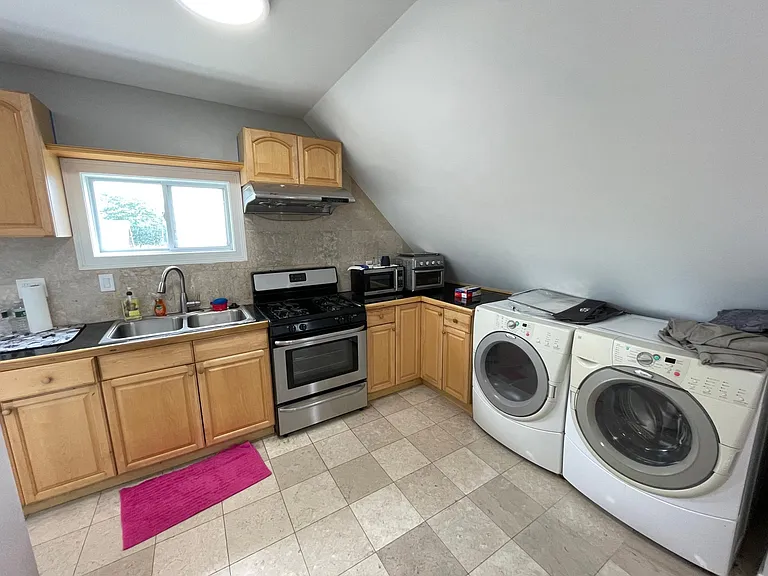 28 Milwood St #2 — Photo 7