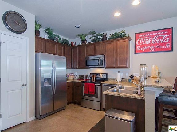 3rd image of 667 Orion Dr
