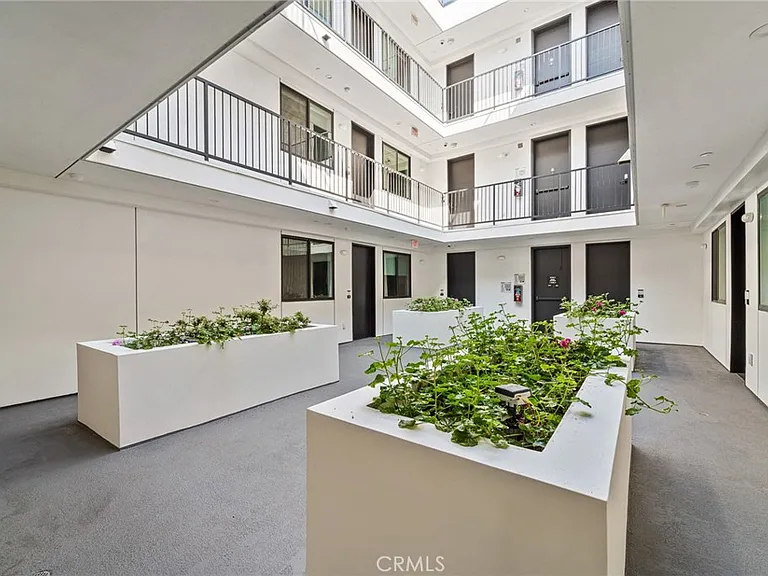 7510 Sepulveda Blvd #101 — Photo 6