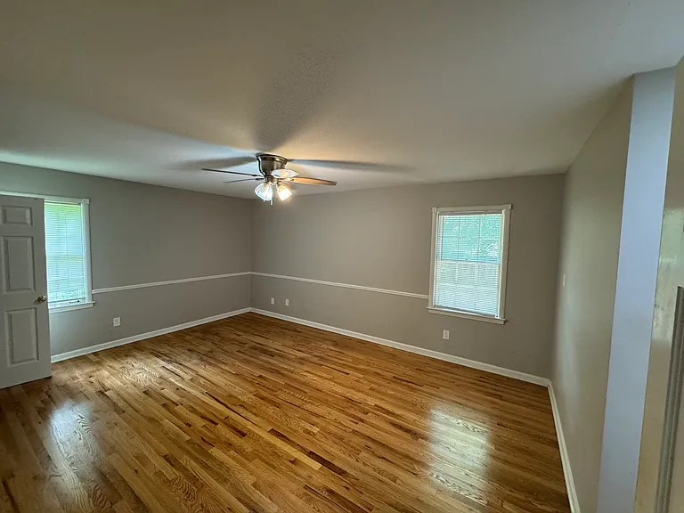 3587 Crestwyn Dr — Photo 16